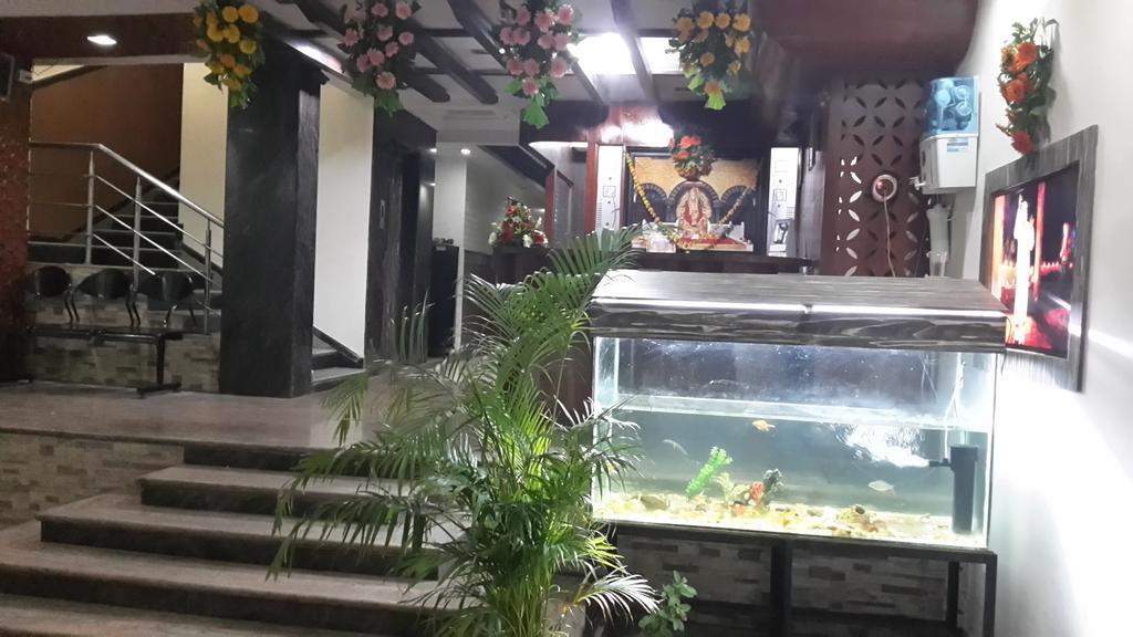 Hotel Sai Galaxy Inn Shirdi Εξωτερικό φωτογραφία