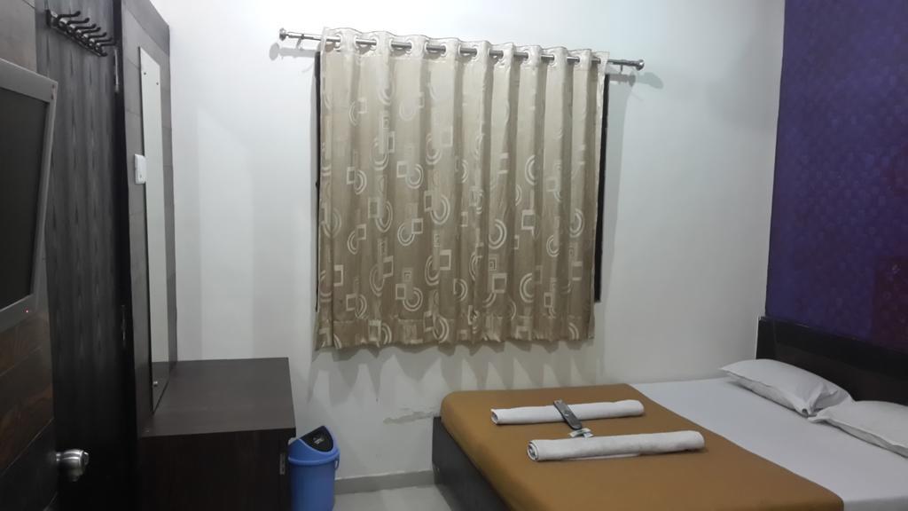 Hotel Sai Galaxy Inn Shirdi Εξωτερικό φωτογραφία