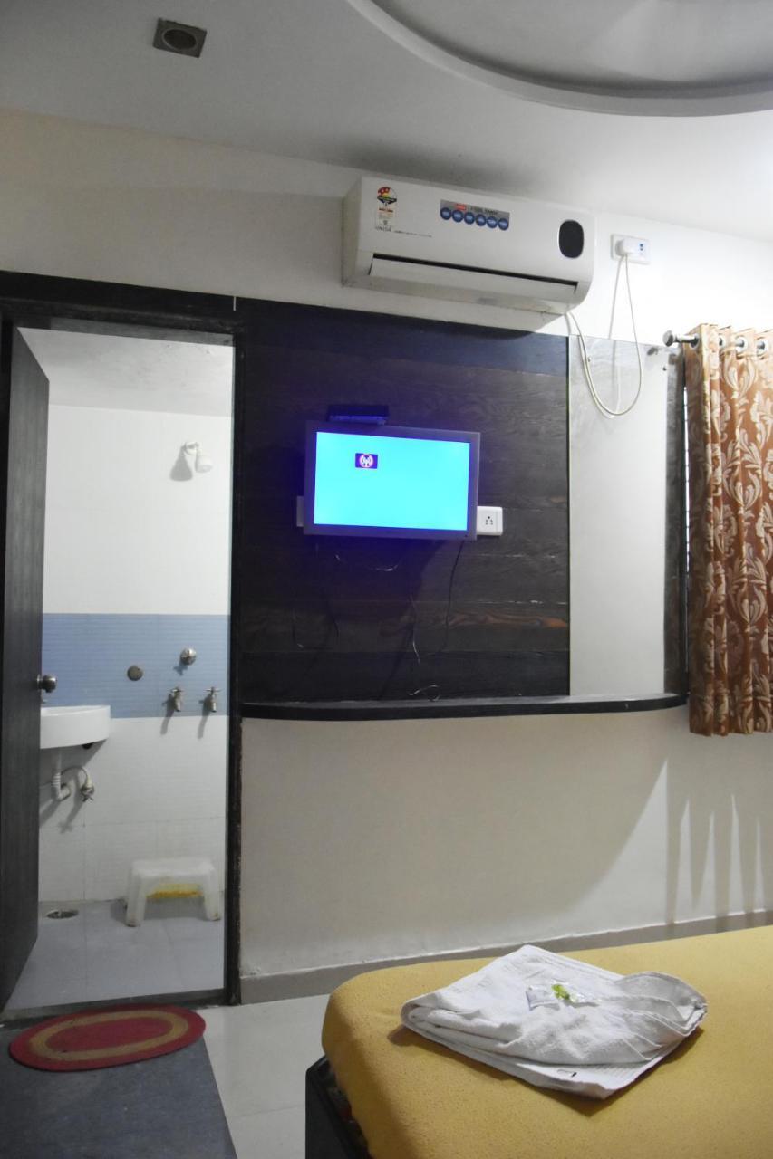 Hotel Sai Galaxy Inn Shirdi Εξωτερικό φωτογραφία