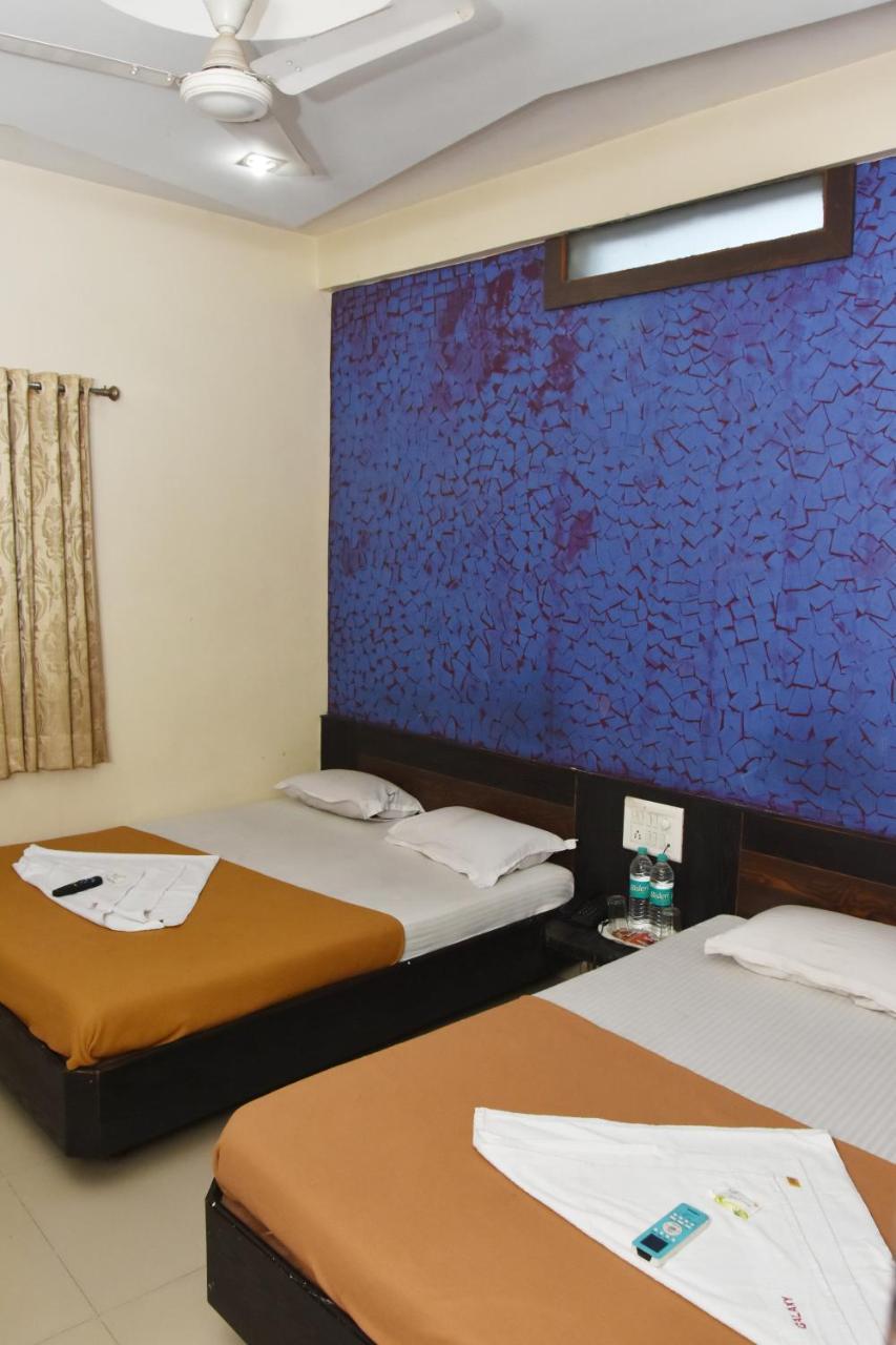 Hotel Sai Galaxy Inn Shirdi Εξωτερικό φωτογραφία